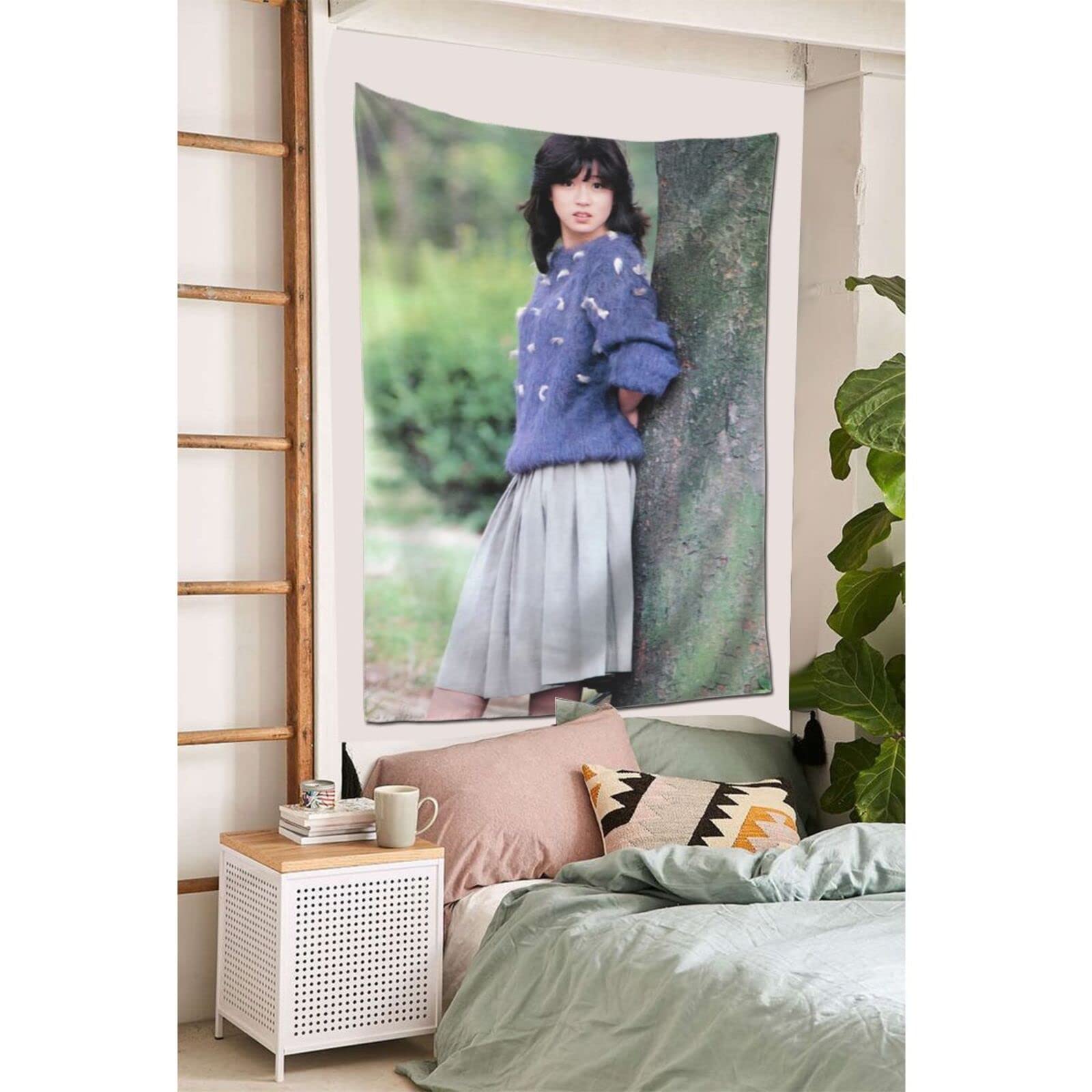 中森明菜　タペストリー Amazon.co.jp: 中森明菜12 タペストリー おしゃれ 装飾布 モダンな